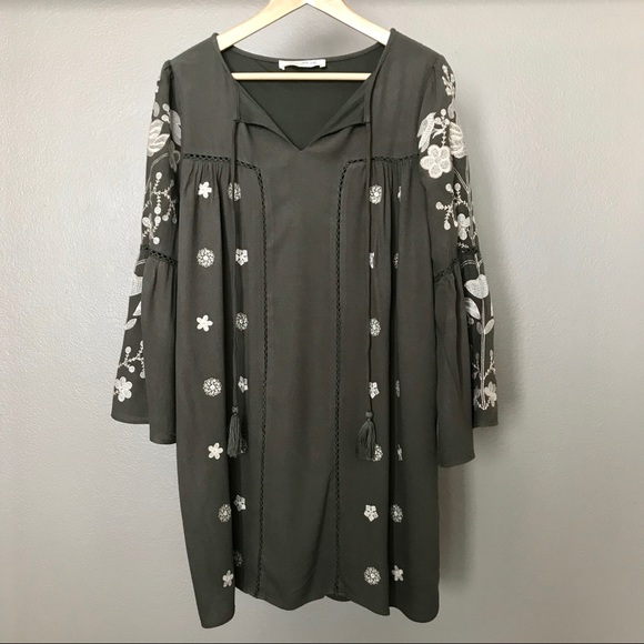 lela sky Dresses & Skirts - Boho dress with flowery stitching detail Medium